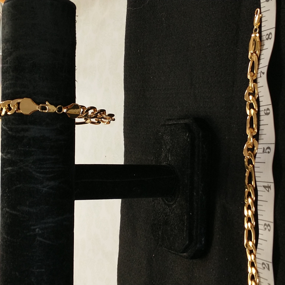 Men's golden bracelet new very nice